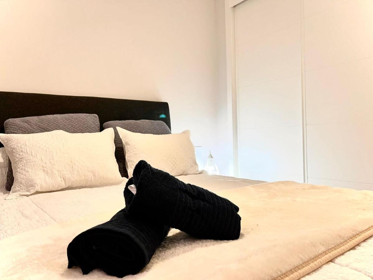 Sky Garden Trip Malaga Apartman Kültér fotó