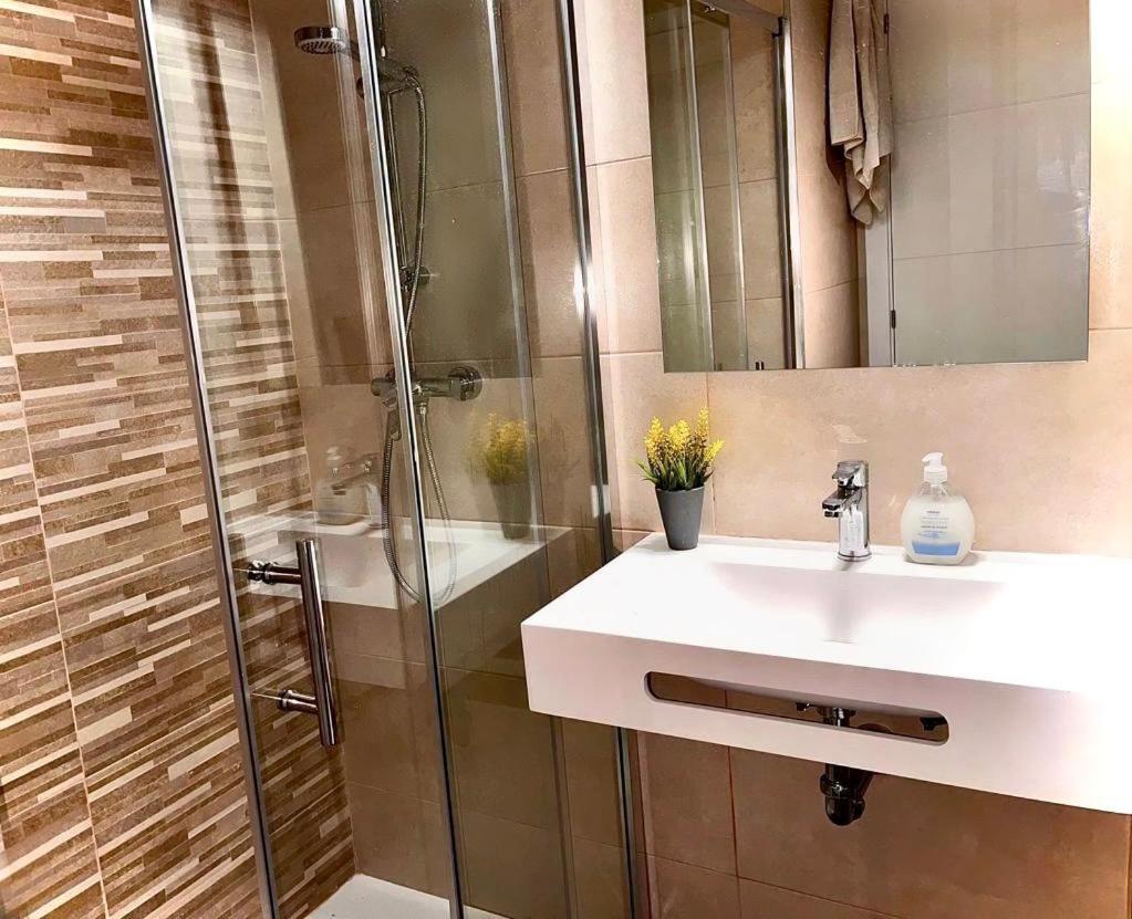 Sky Garden Trip Malaga Apartman Kültér fotó